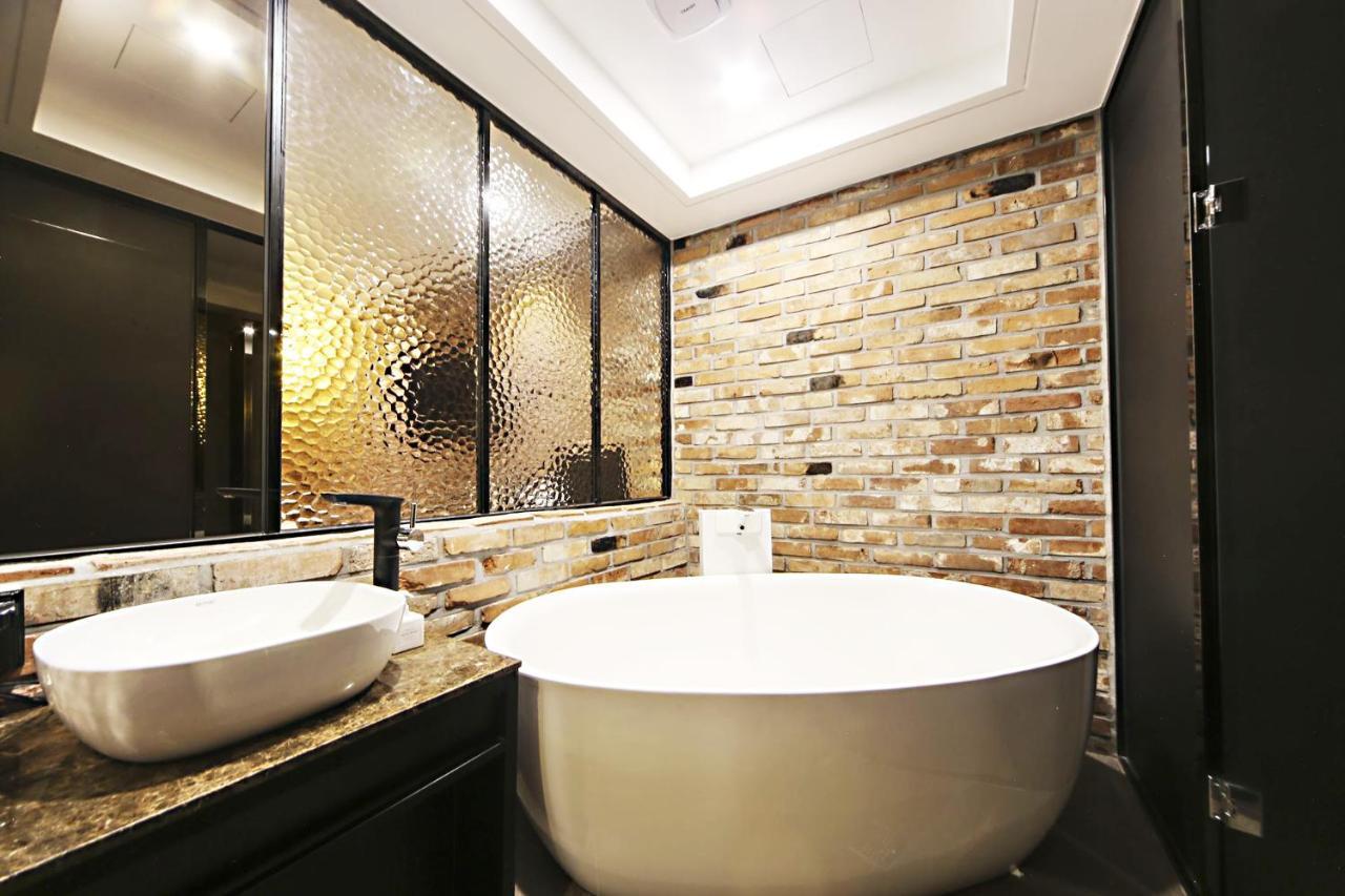 Masan Almond Hotel ČČchangwon Exteriér fotografie