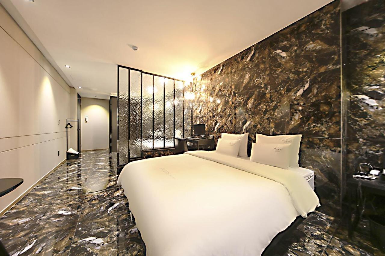 Masan Almond Hotel ČČchangwon Exteriér fotografie